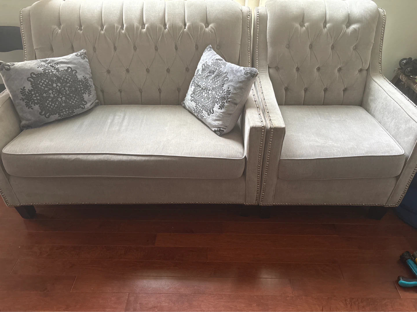 Tufted Loveseat Sofa with Decorative Pillows - photo 2