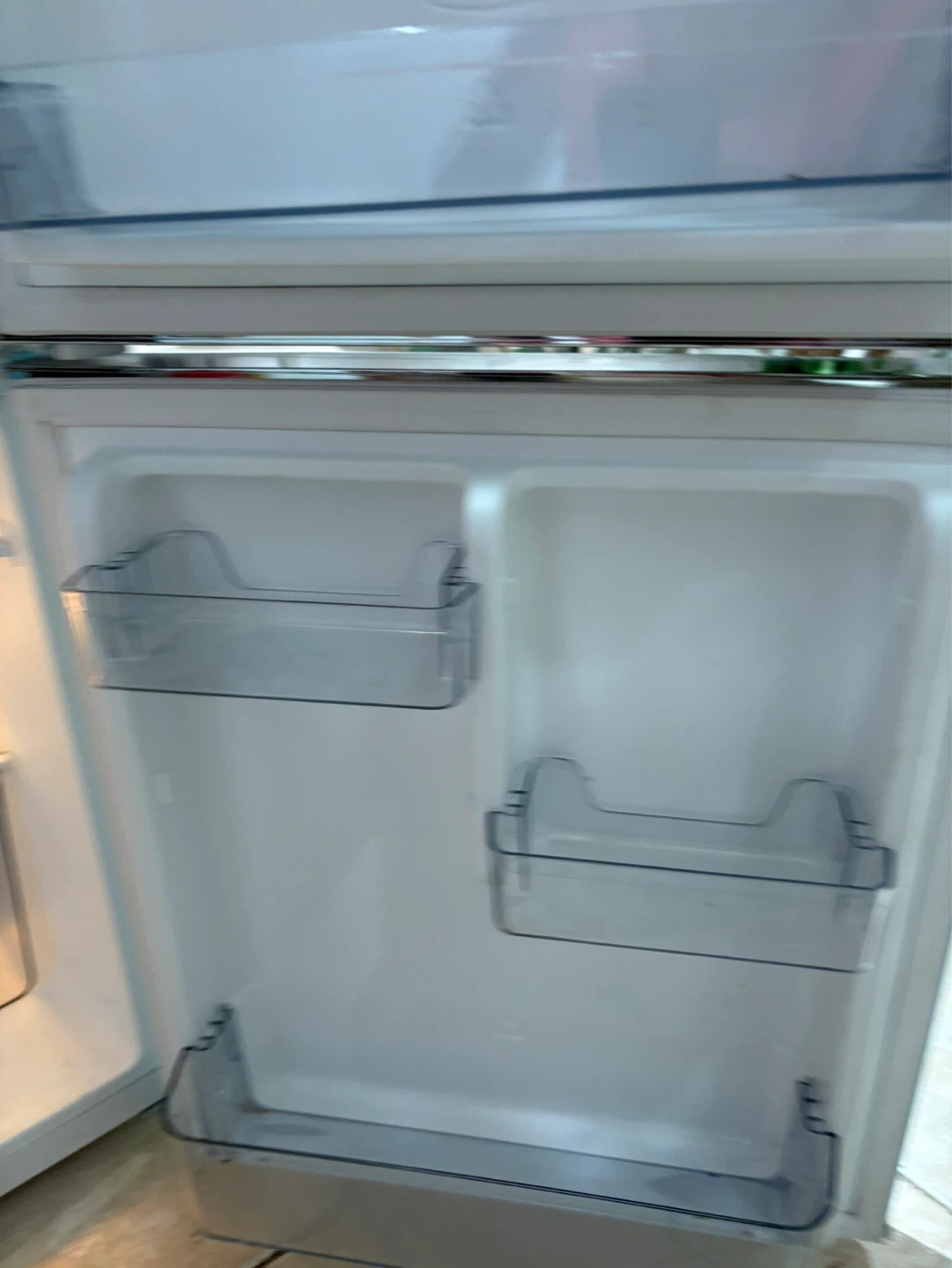 Galanz Retro Mini Fridge - photo 4