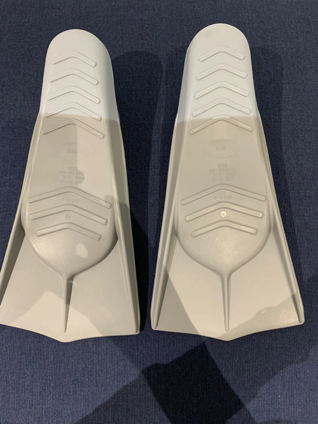 Speedo Swim Fins  Size 8-9 - photo 3