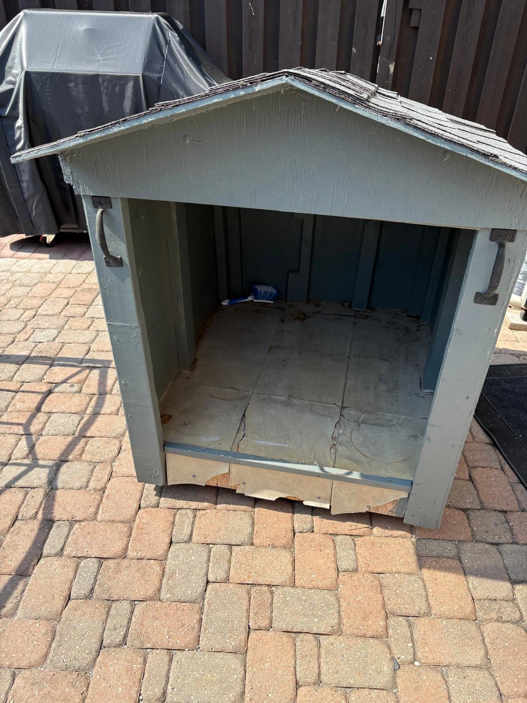 Wooden Dog House with roof and light on wheels - photo 2