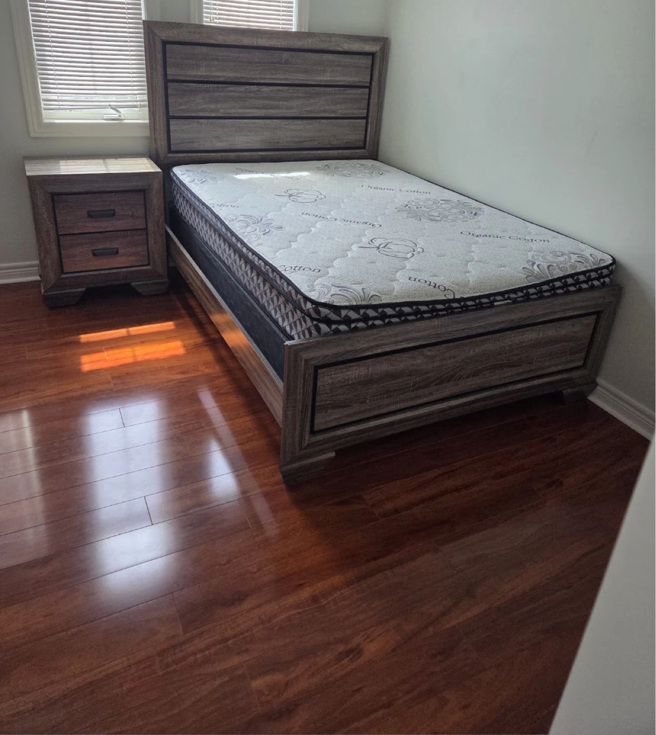 Wooden 6-Drawer Dresser with Mirror - photo 4
