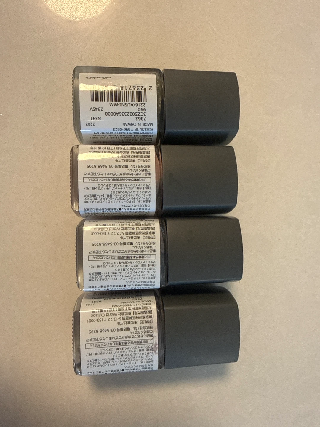 and US Peel Off Nail Polish Set - photo 3