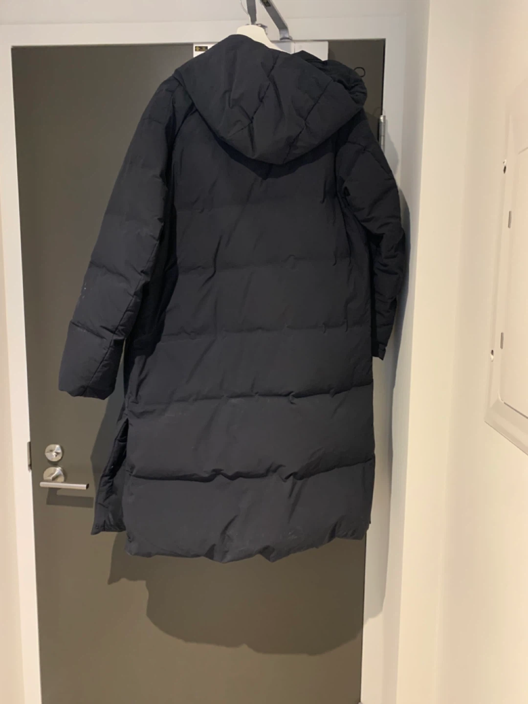 Uniqlo Women’s Down Long Coat (XL) - photo 2
