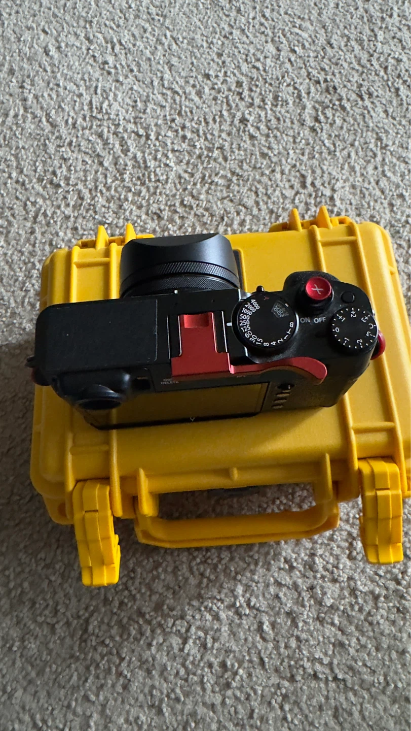 Fujifilm X100 Digital Camera with Hard Case - photo 2