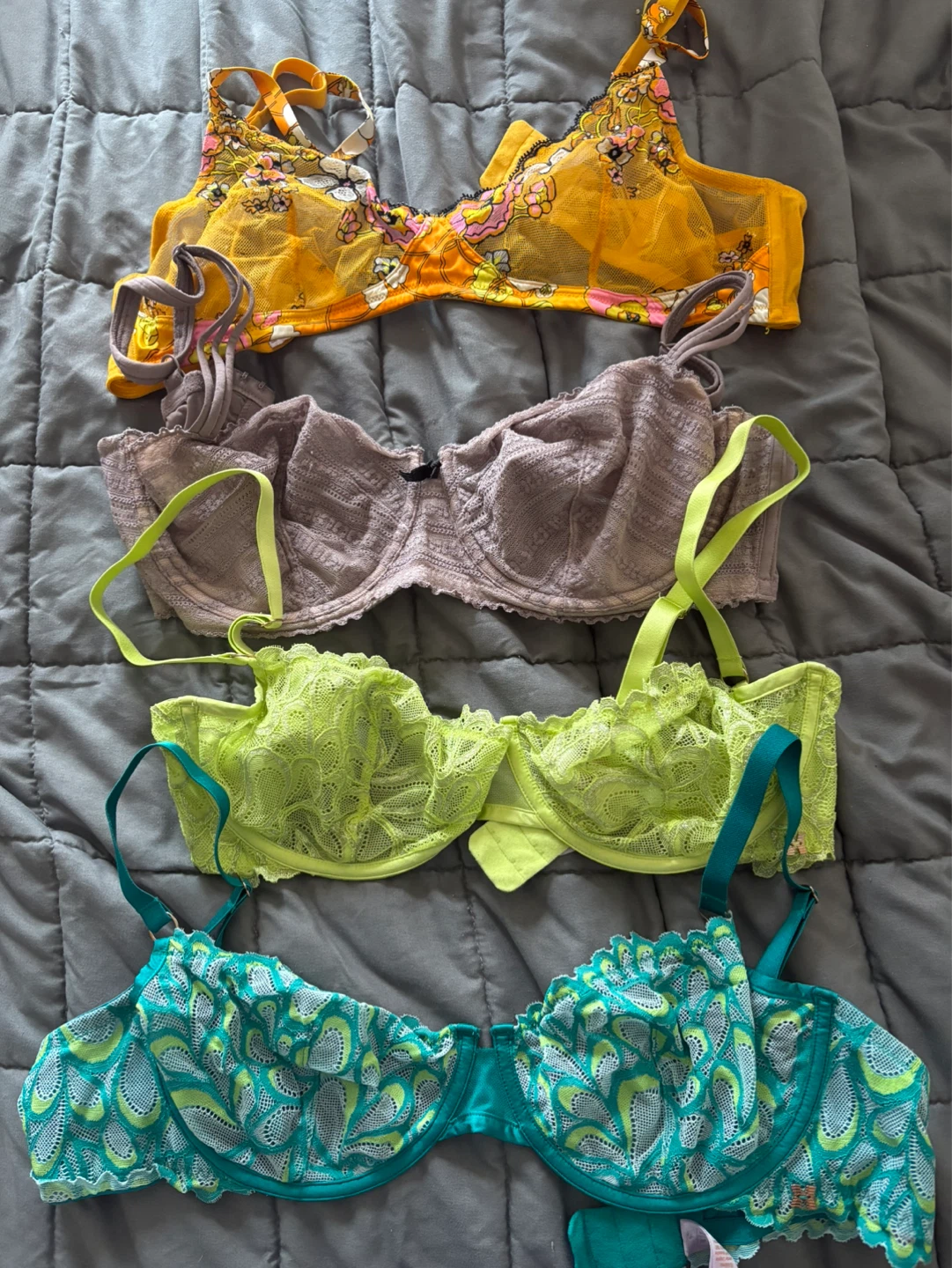 Set of 4 Women's Bras - Yellow, Lavender, Lime Green, Teal