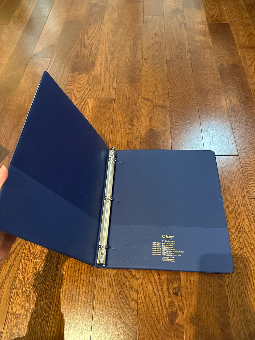🆓3-Ring Binder - photo 2