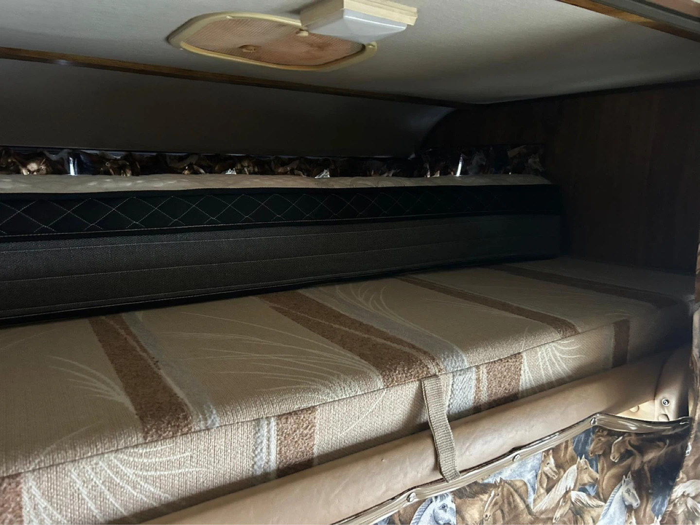 1984 Ford Econoline 350 - photo 5