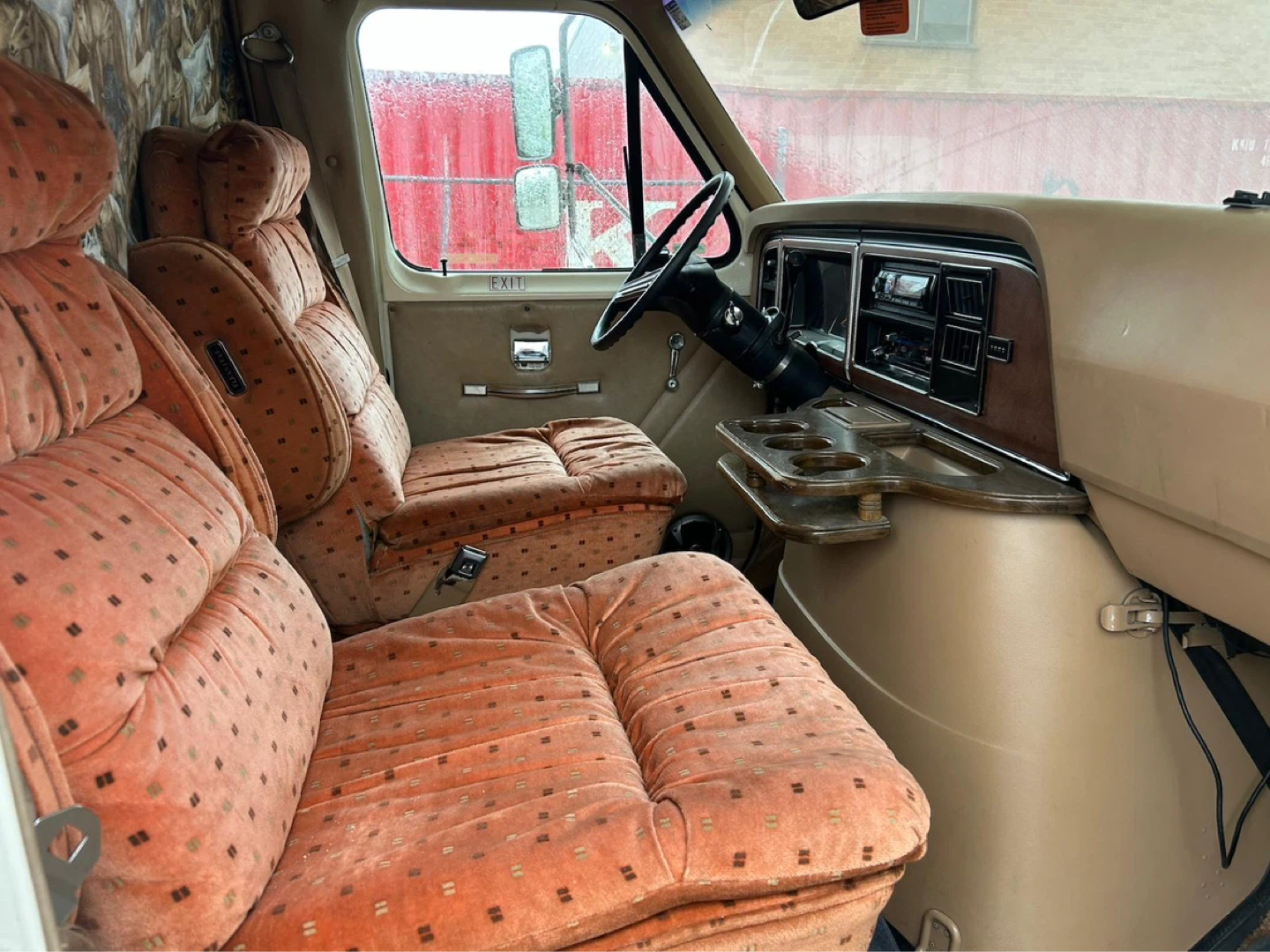 1984 Ford Econoline 350 - photo 3