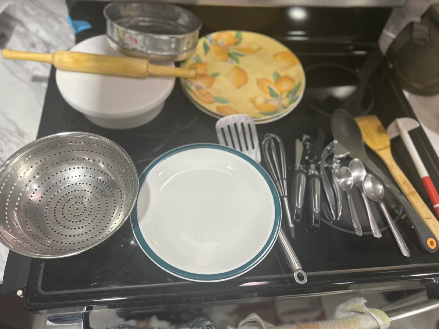 Assorted Kitchen Utensils and Cookware Set - photo 3