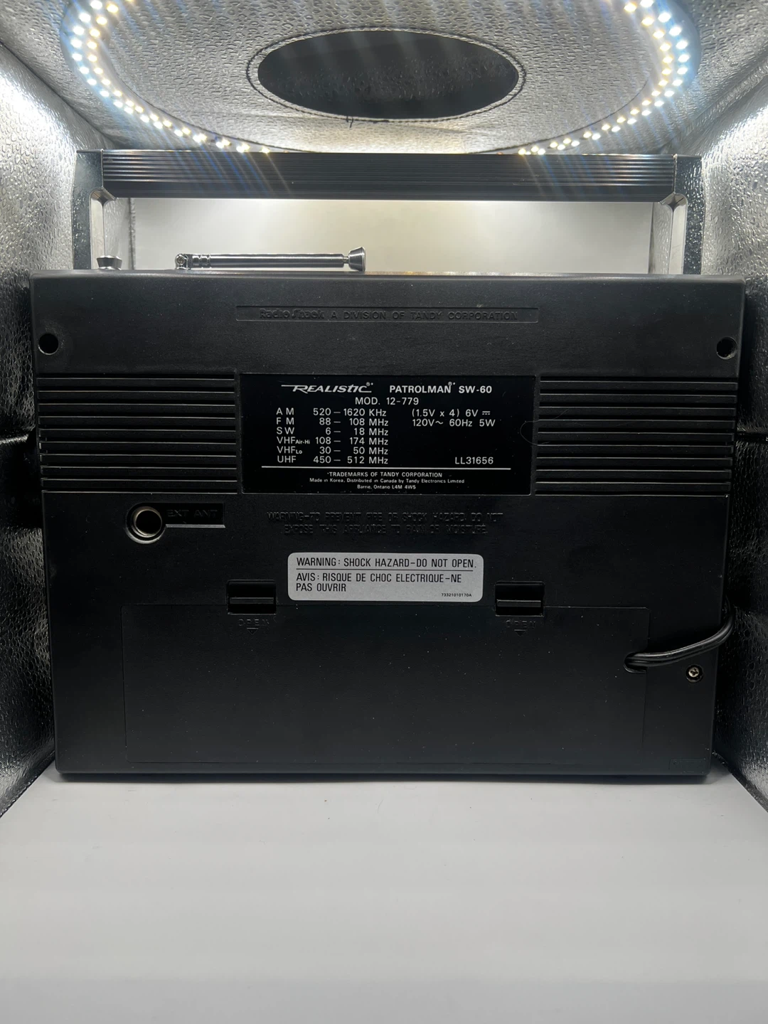 Realistic Patrolman SW-60 Model vintage radio - photo 2