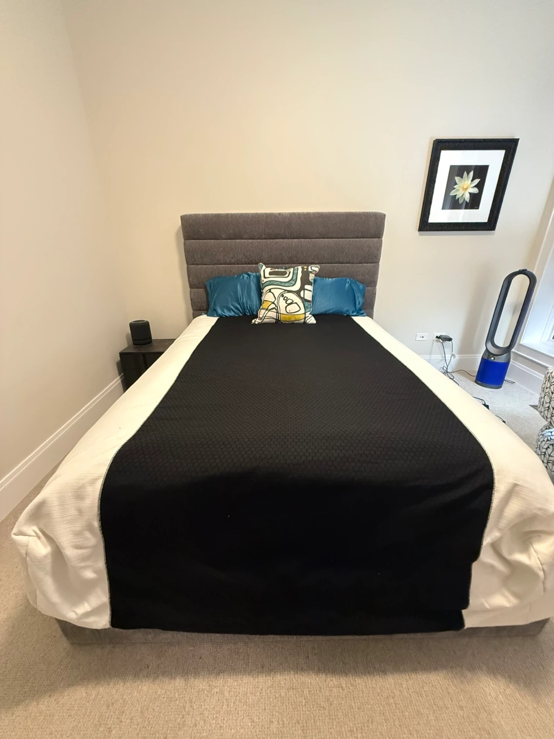 Queen Upholstered Platform Bed Frame with Drawers