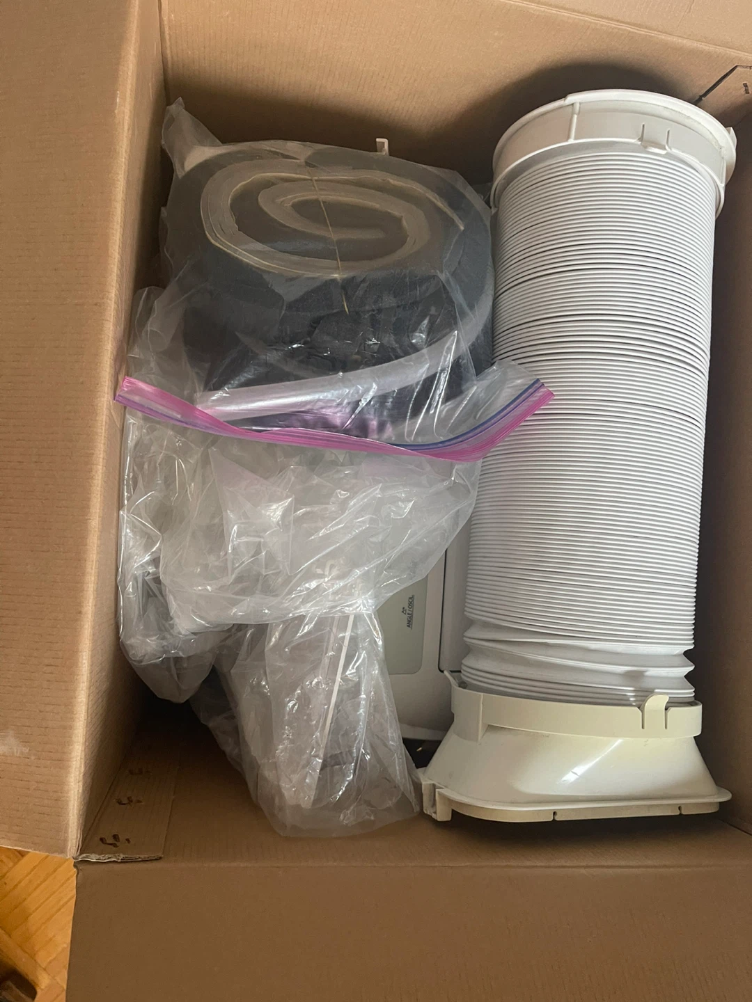 Toshiba Portable Air Conditioner RAC-PD0812CRRC - photo 3