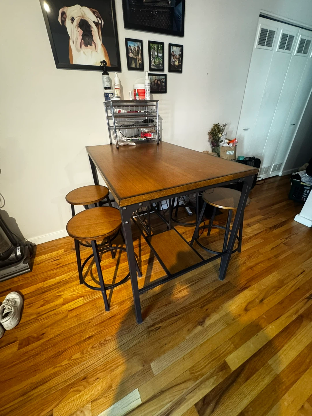 Wood and Metal Bar Table with 4 Stools