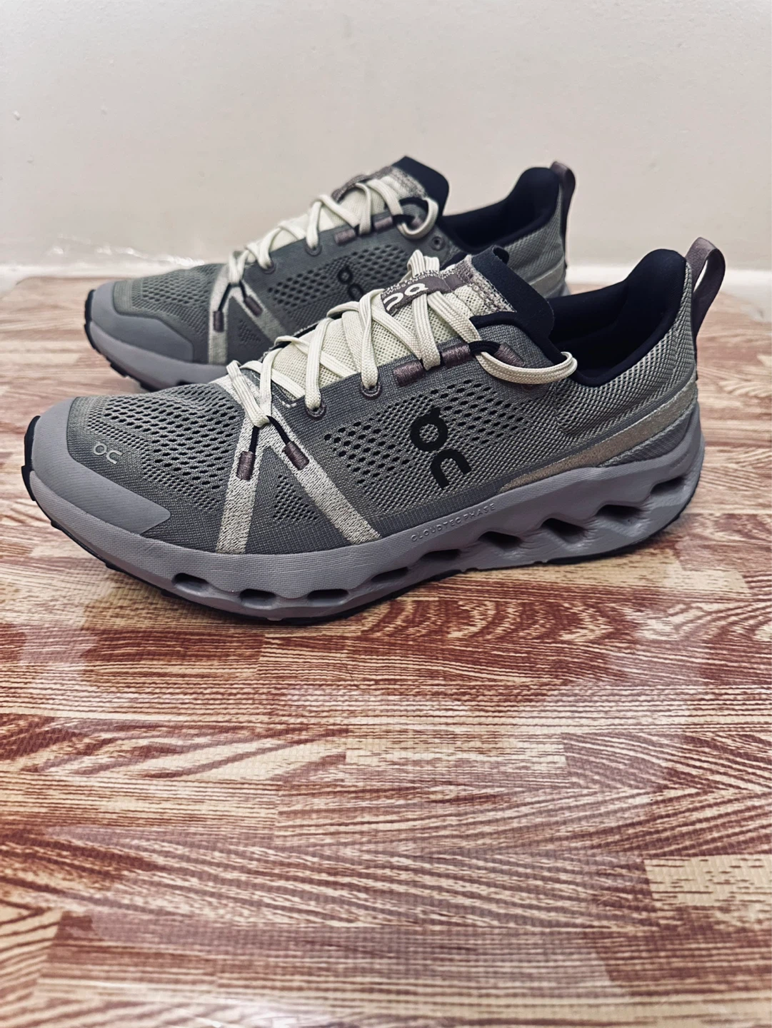 On Cloudsurfer Trail Running Shoes - Grey/Cream Size 10.5 W/ 9M - photo 4