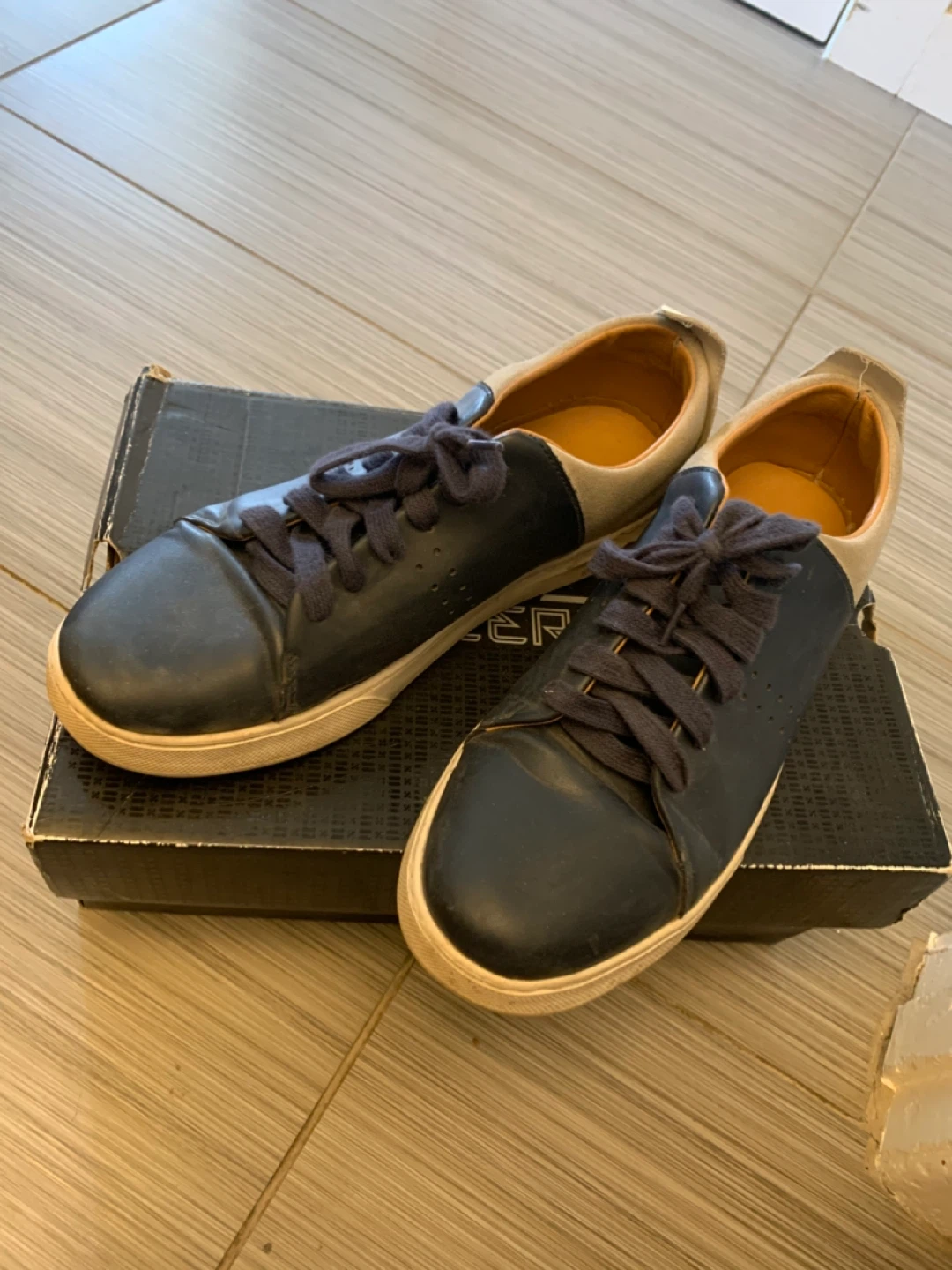 Perry Ellis Men's Blue and Grey Sneakers
