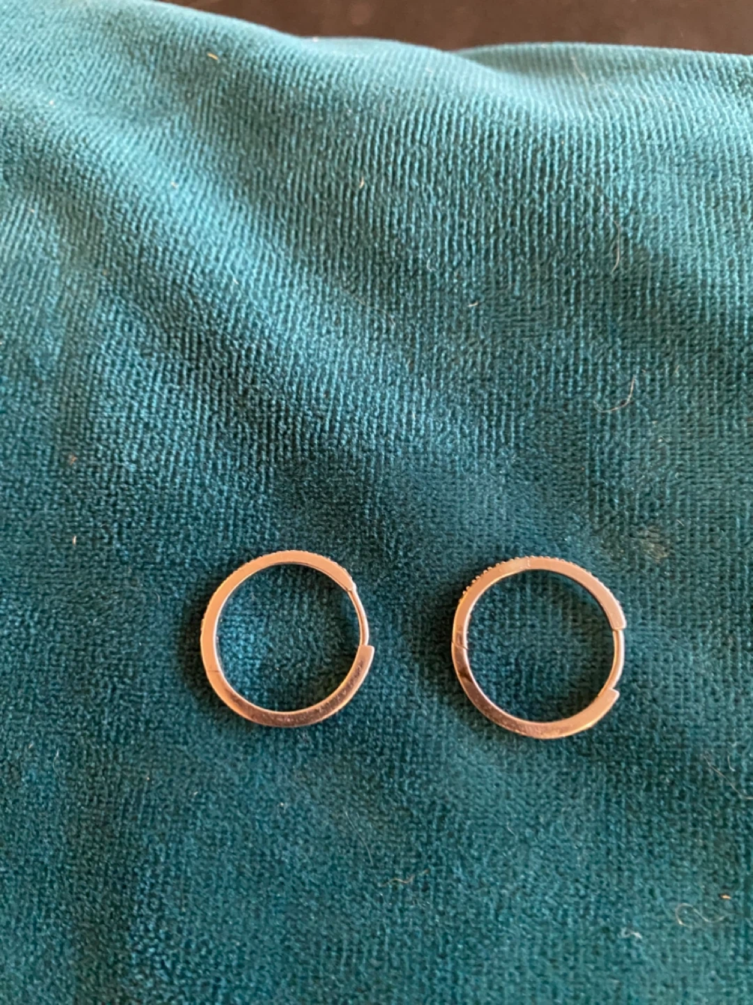 Silver and diamond Hoop Earrings - photo 3