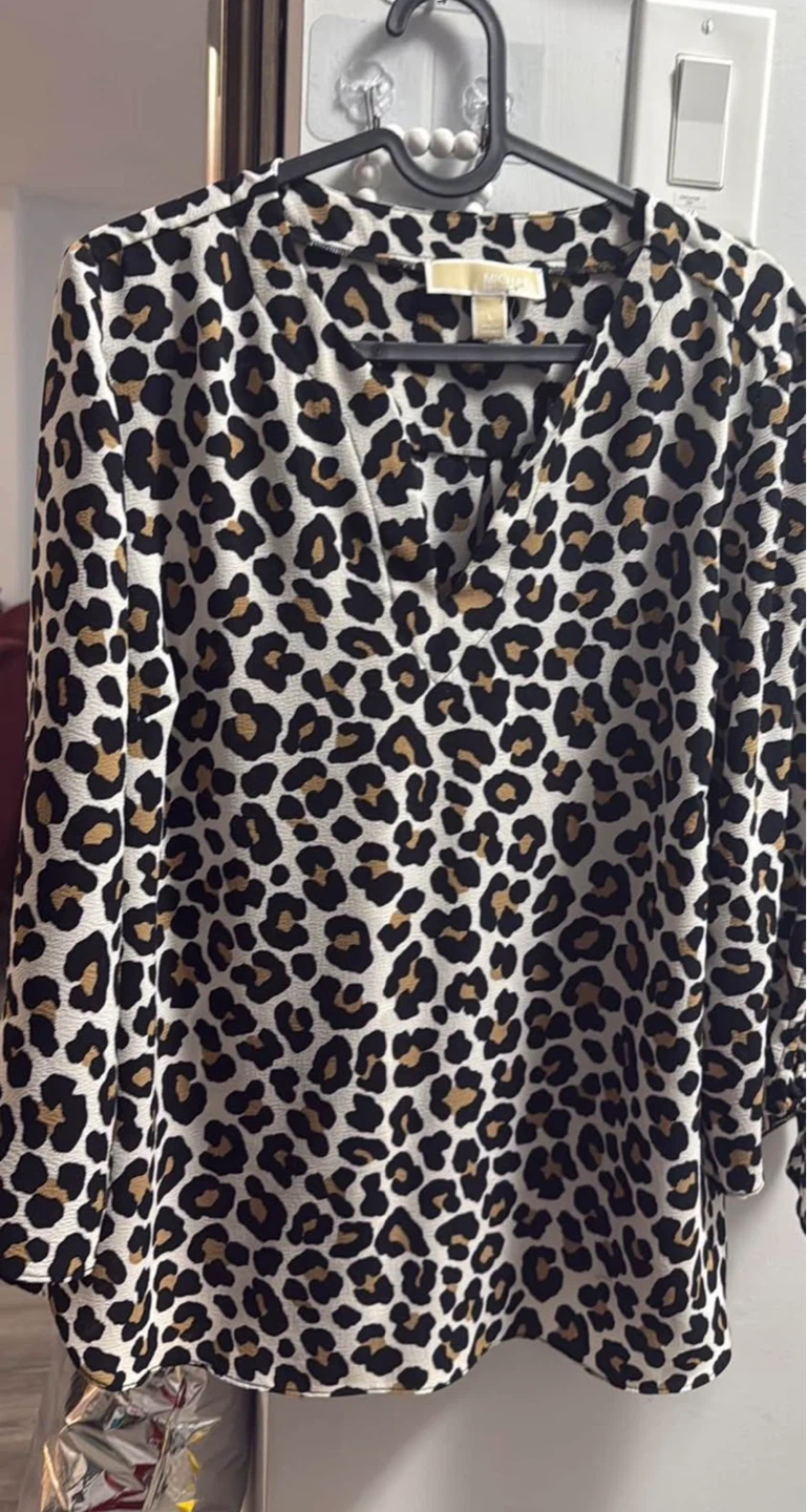 Michael Kors Leopard Print V-Neck Blouse Size L