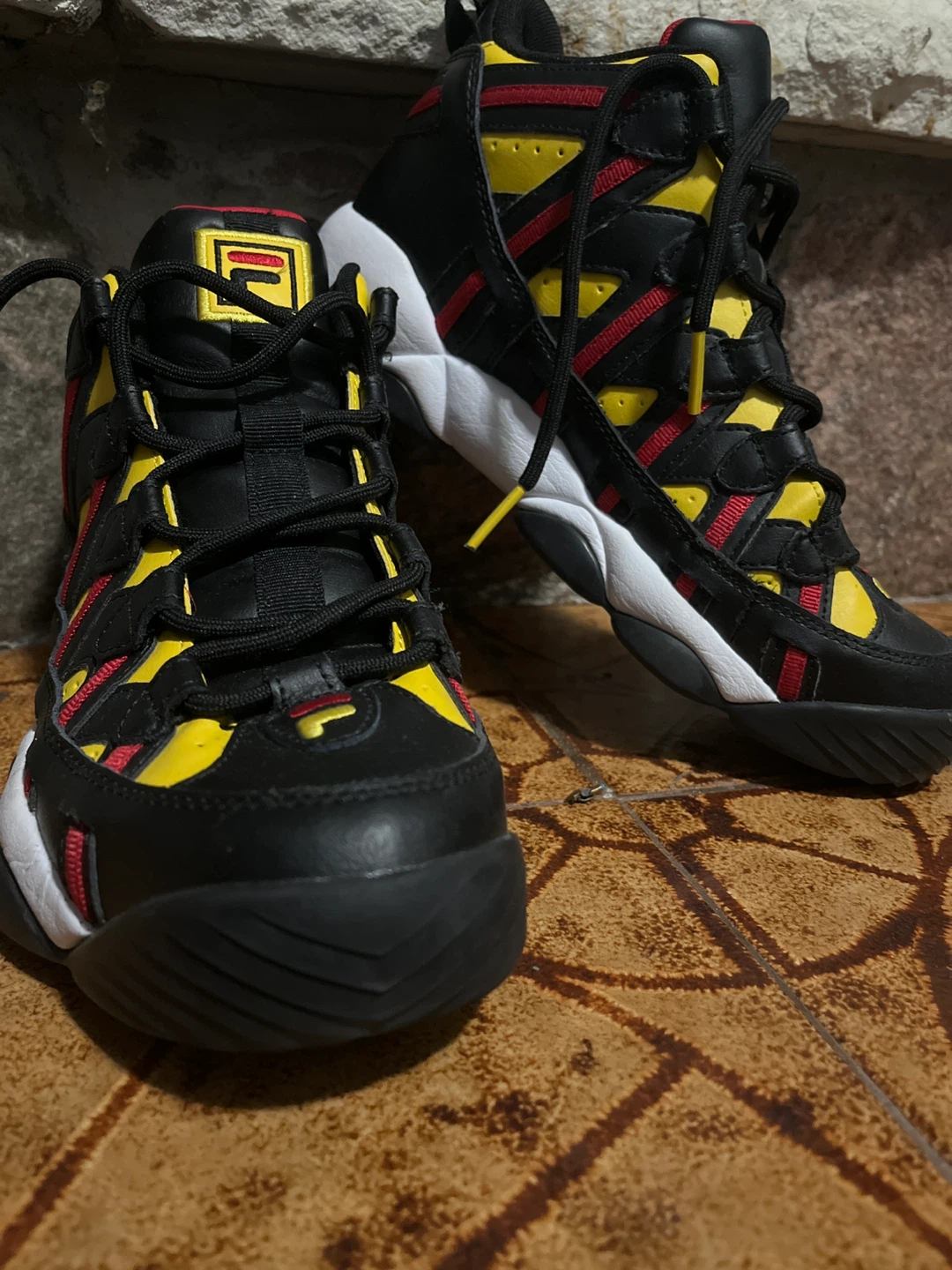 Fila Kids' High-Top Sneakers Black Yellow Red Size 5