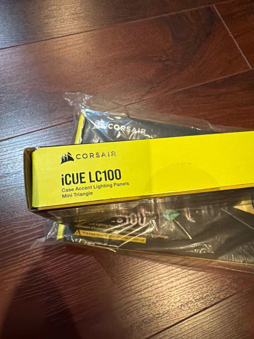 Corsair iCUE LC100 Case Accent Lighting Panels - Mini Triangle - photo 2
