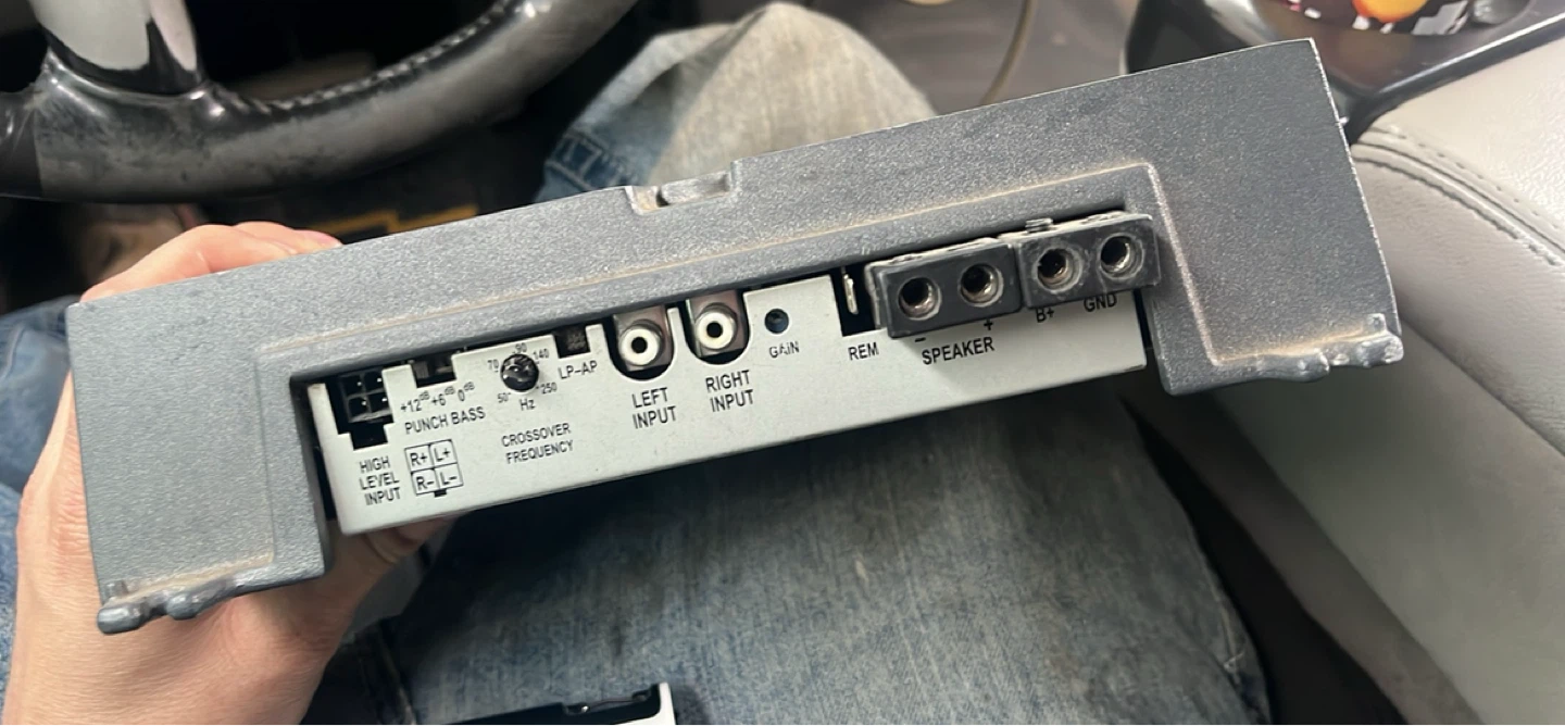 Punch 900 Watt Car Amplifier - photo 2