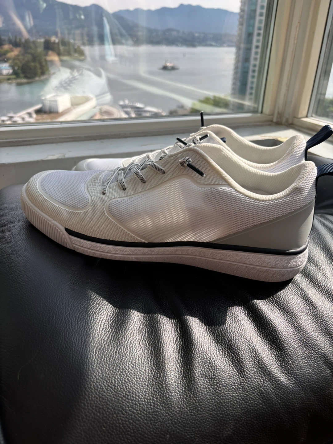 Chaps Men's White Memory Foam Sneakers Size 12