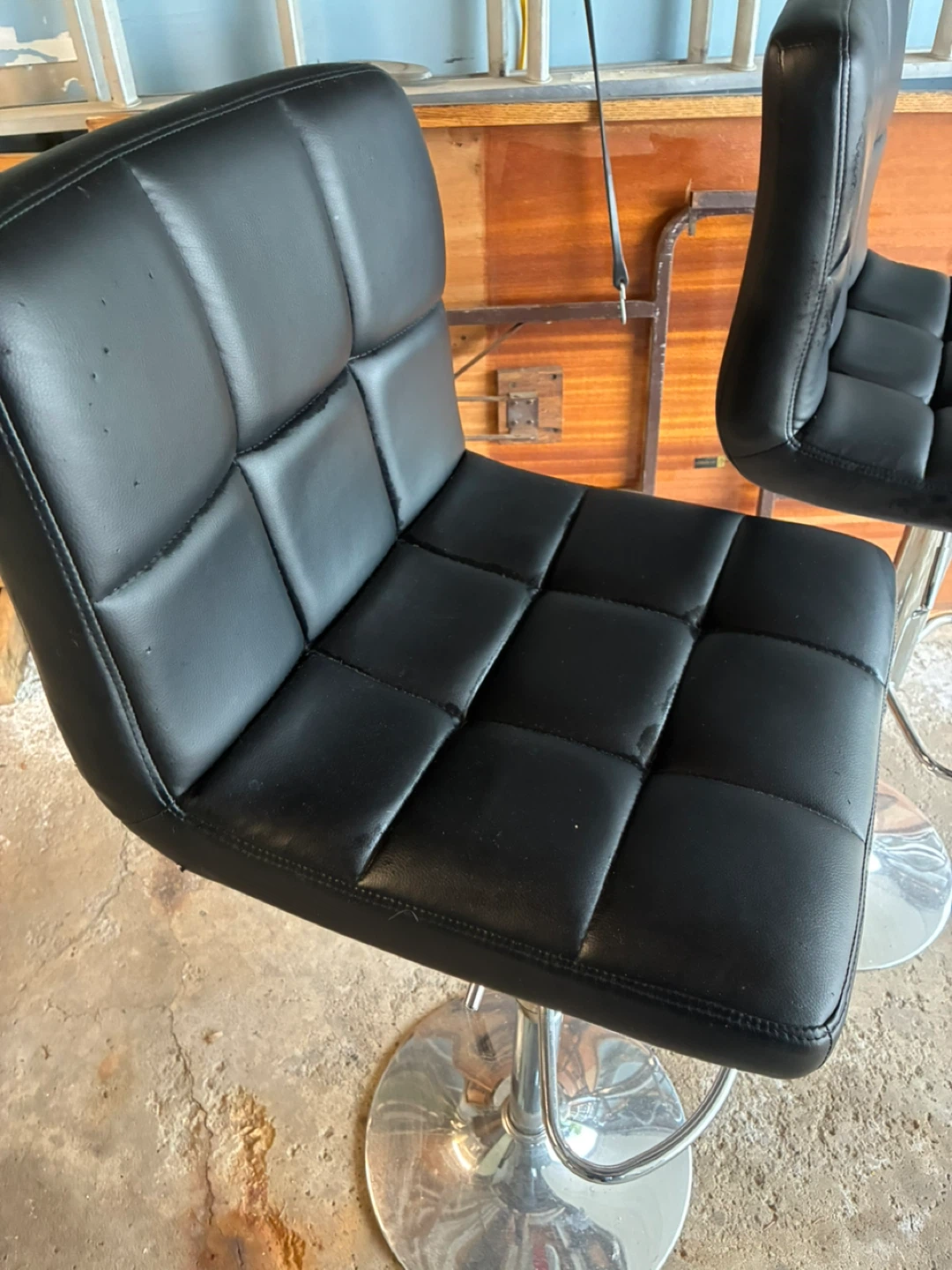Set of 2 Black Faux Leather Adjustable Bar Stools - photo 3