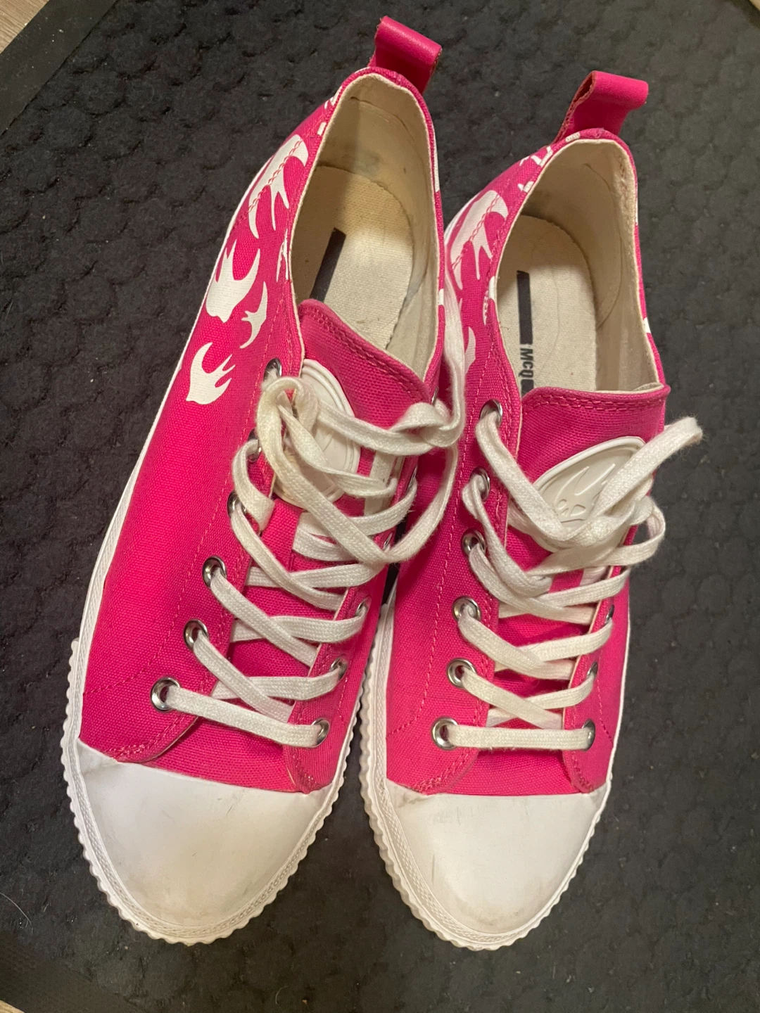 McQ Swallow Vulc Low Top Sneakers - EU 42