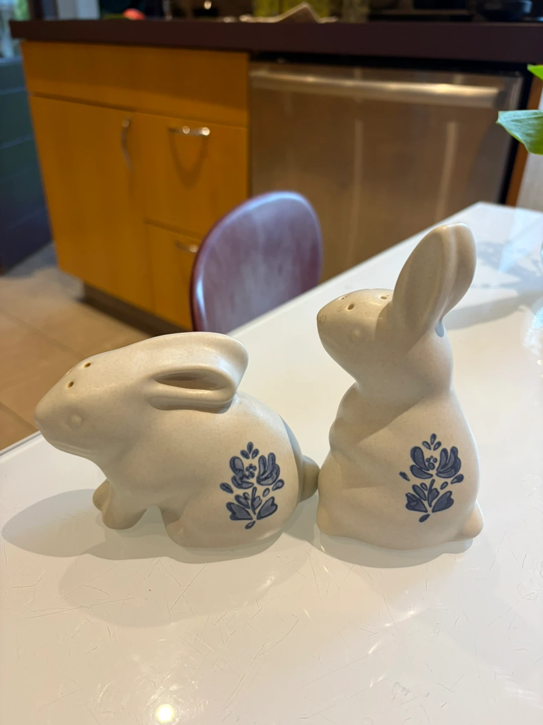 Pfaltzgraff Ceramic Bunny Salt and Pepper Shakers