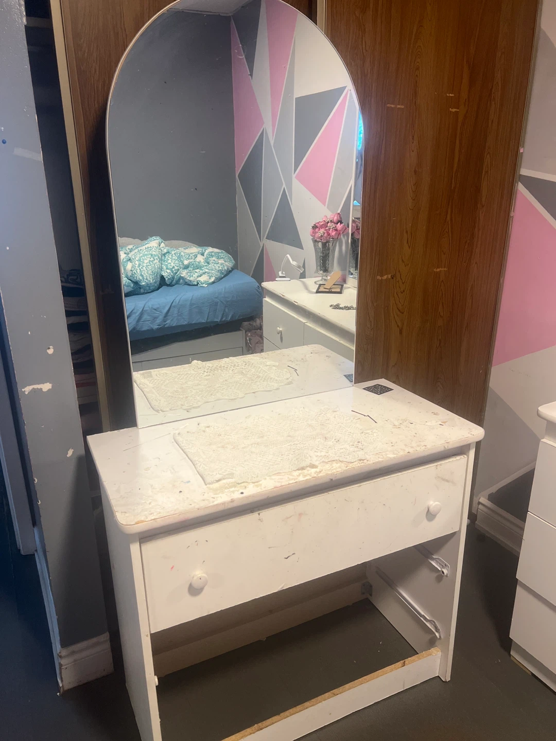 White Vanity Dresser with Mirror