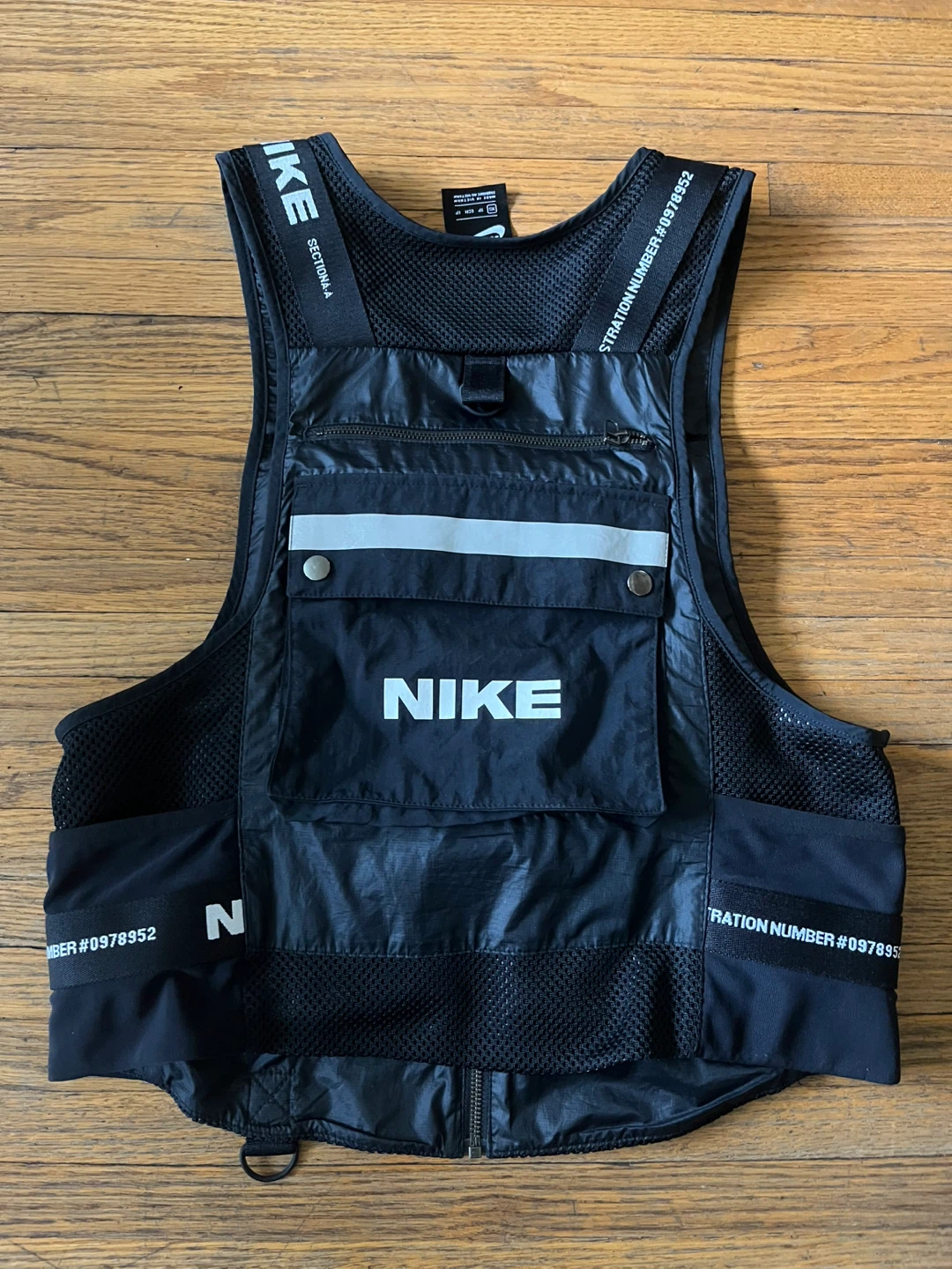 Nike city made pack utility vest size XS - photo 2