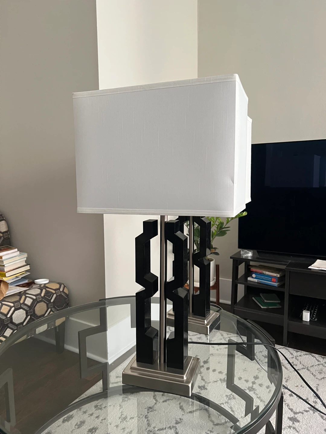 Set of 2 Modern Black and Silver Table Lamps - photo 2