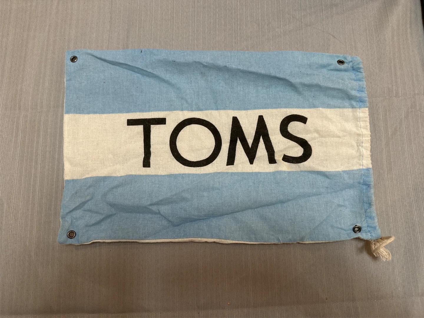 🆓 TOMS canvas bag 👟