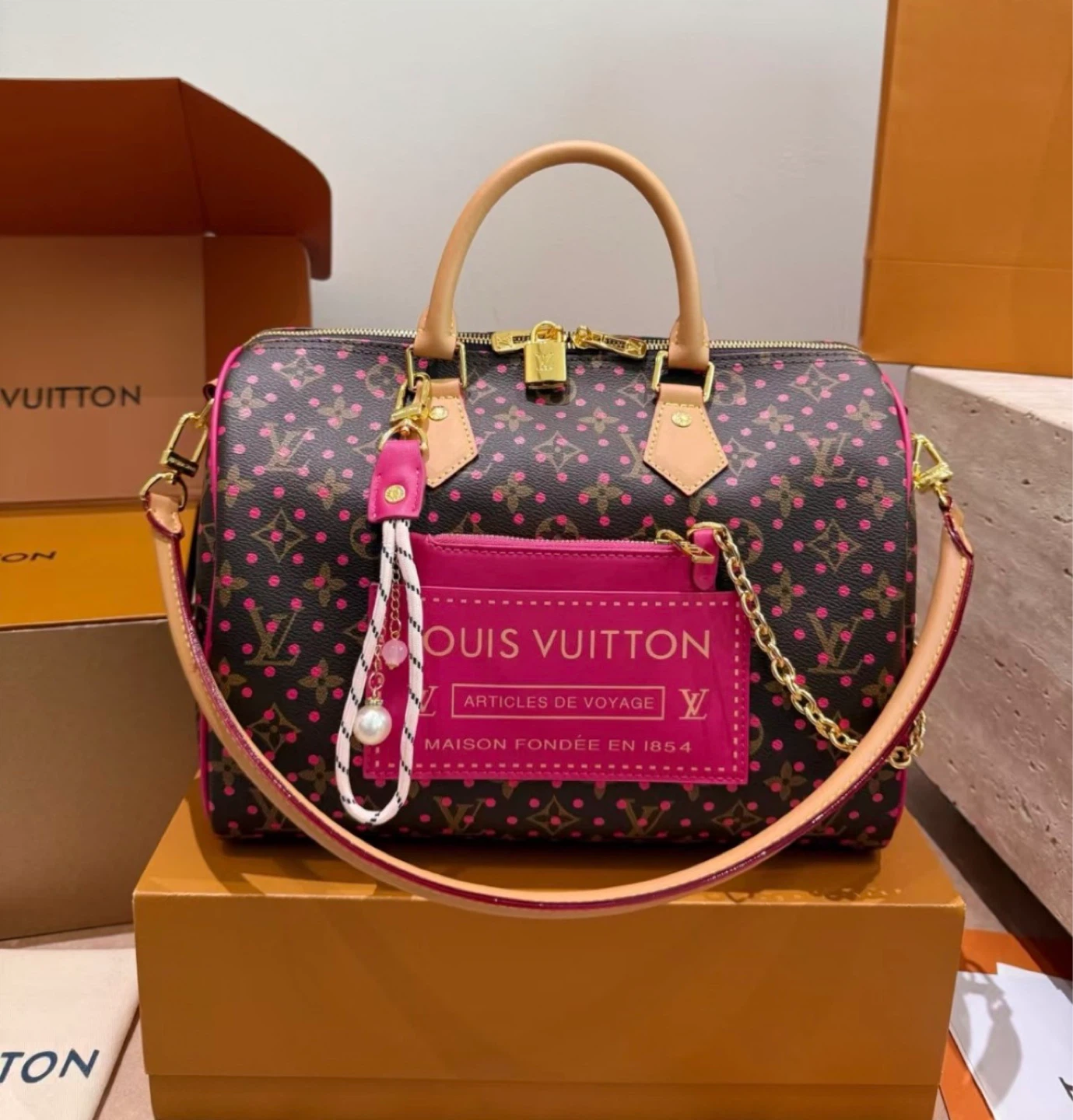 Louis Vuitton Speedy Bandoulière 30cm  Pink Dots Monogram Canvas