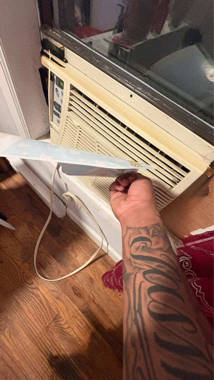 Maytag Window Air Conditioner - photo 3