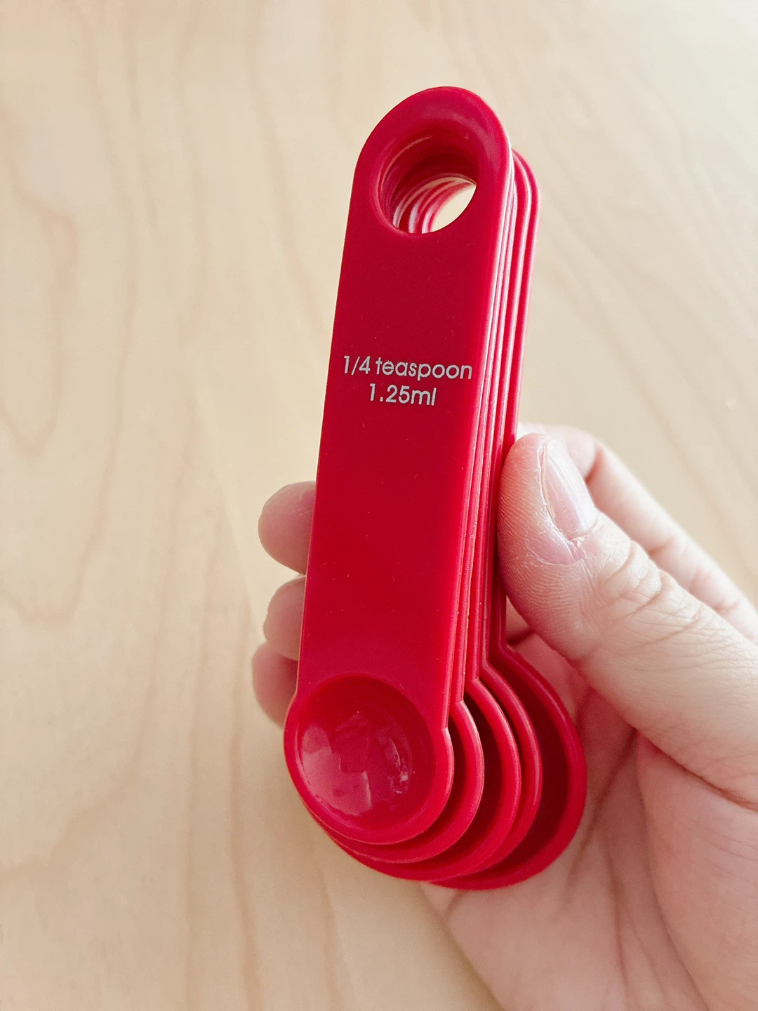 Red Plastic magnetic type Measuring Spoons Set - photo 2