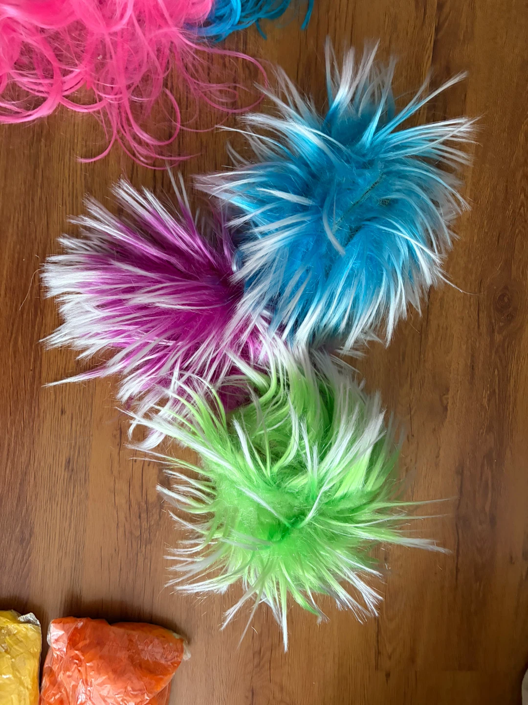Feather Boas 30 Pom Pom tassels 3 wigs 3 - photo 5