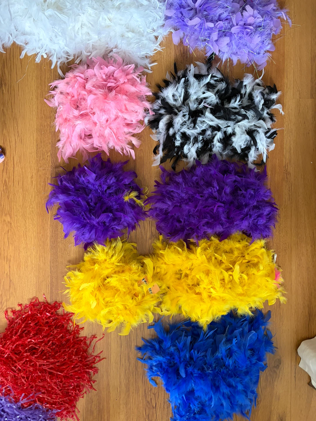 Feather Boas 30 Pom Pom tassels 3 wigs 3 - photo 3