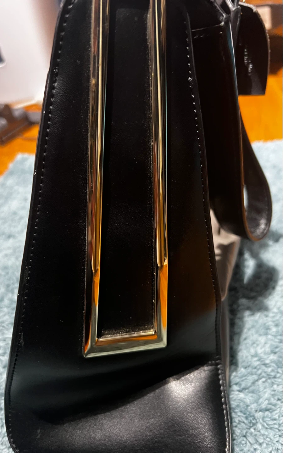 Danier Leather Shoulder Bag - photo 4