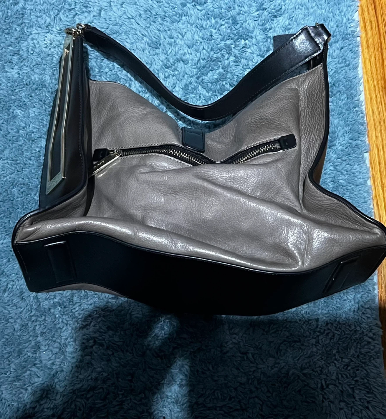 Danier Leather Shoulder Bag - photo 3