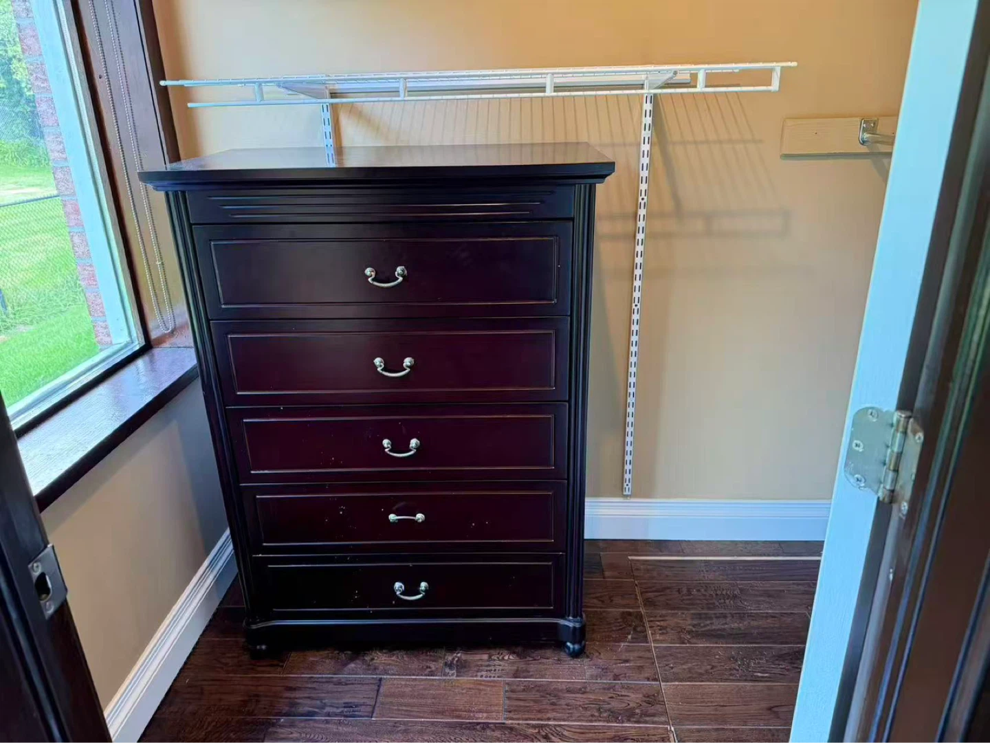Dark Brown 5-Drawer Dresser