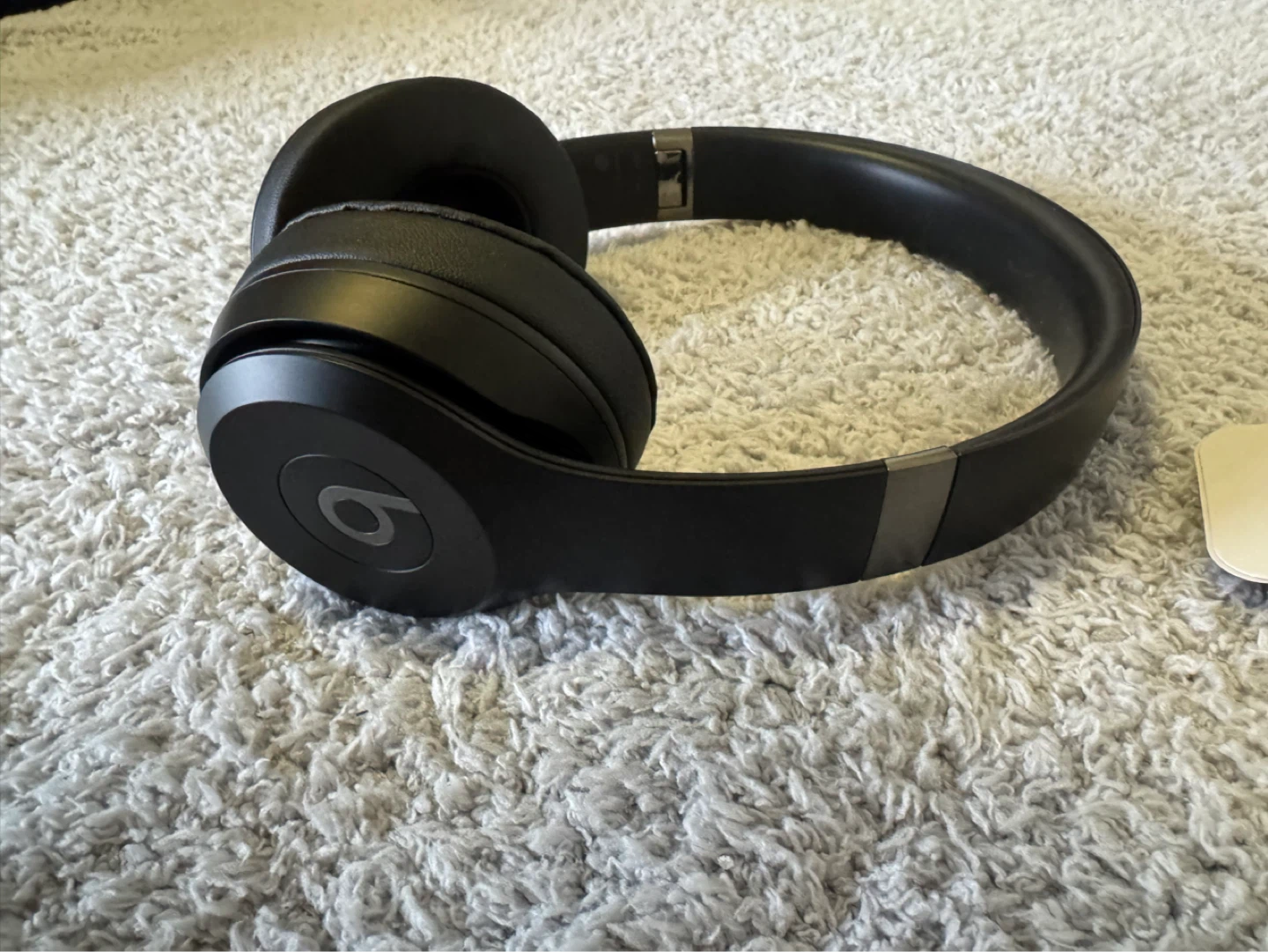 Beats Solo 4 Wireless On-Ear Headphones - Matte Black - photo 2