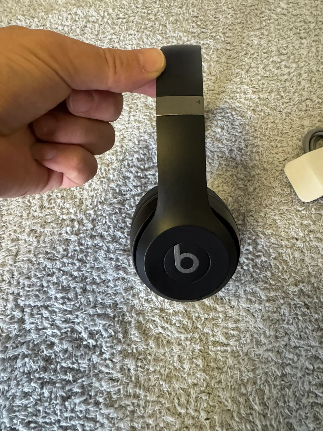 Beats Solo 4 Wireless On-Ear Headphones - Matte Black - photo 5