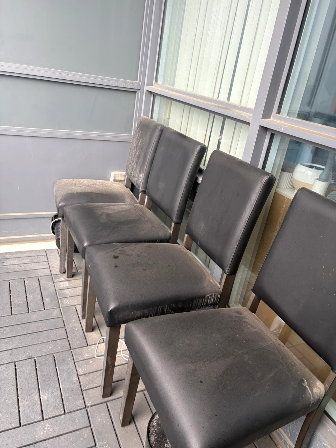 4 chairs