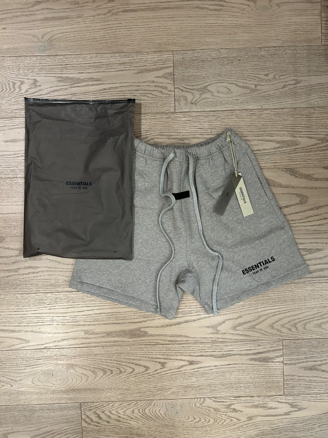 Fear of God Essentials Sweat Shorts Grey Size S