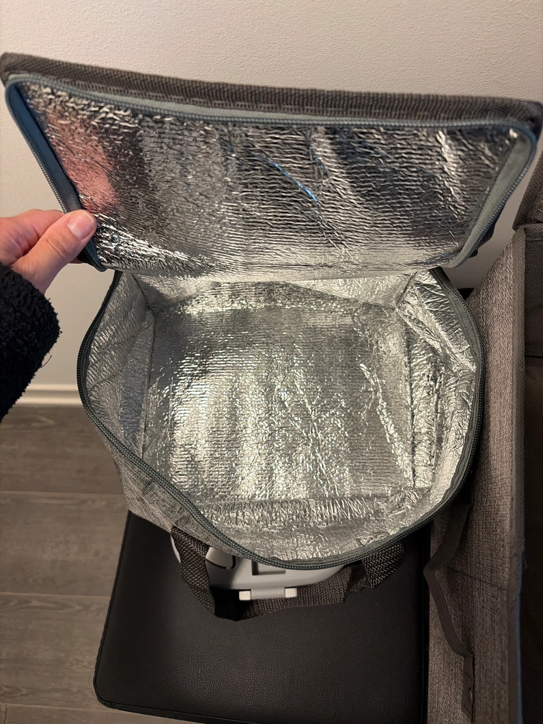 Insulated Lunch Bag - photo 2