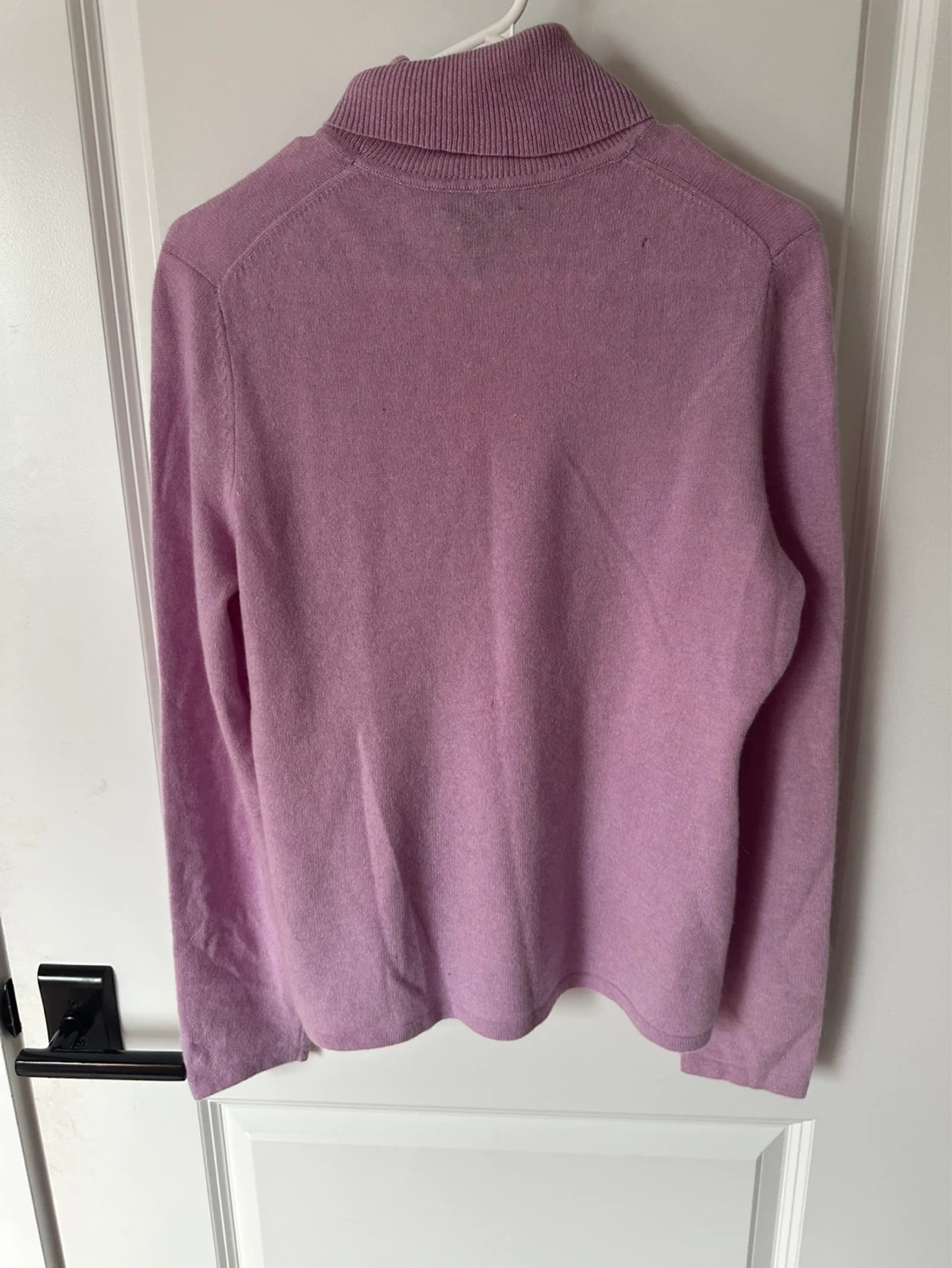 100% CASHMERE Lord & Taylor Turtleneck - L/G (fits small) - photo 2