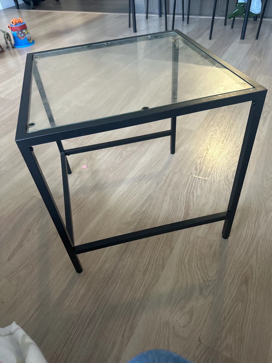 Glass top side table - photo 2