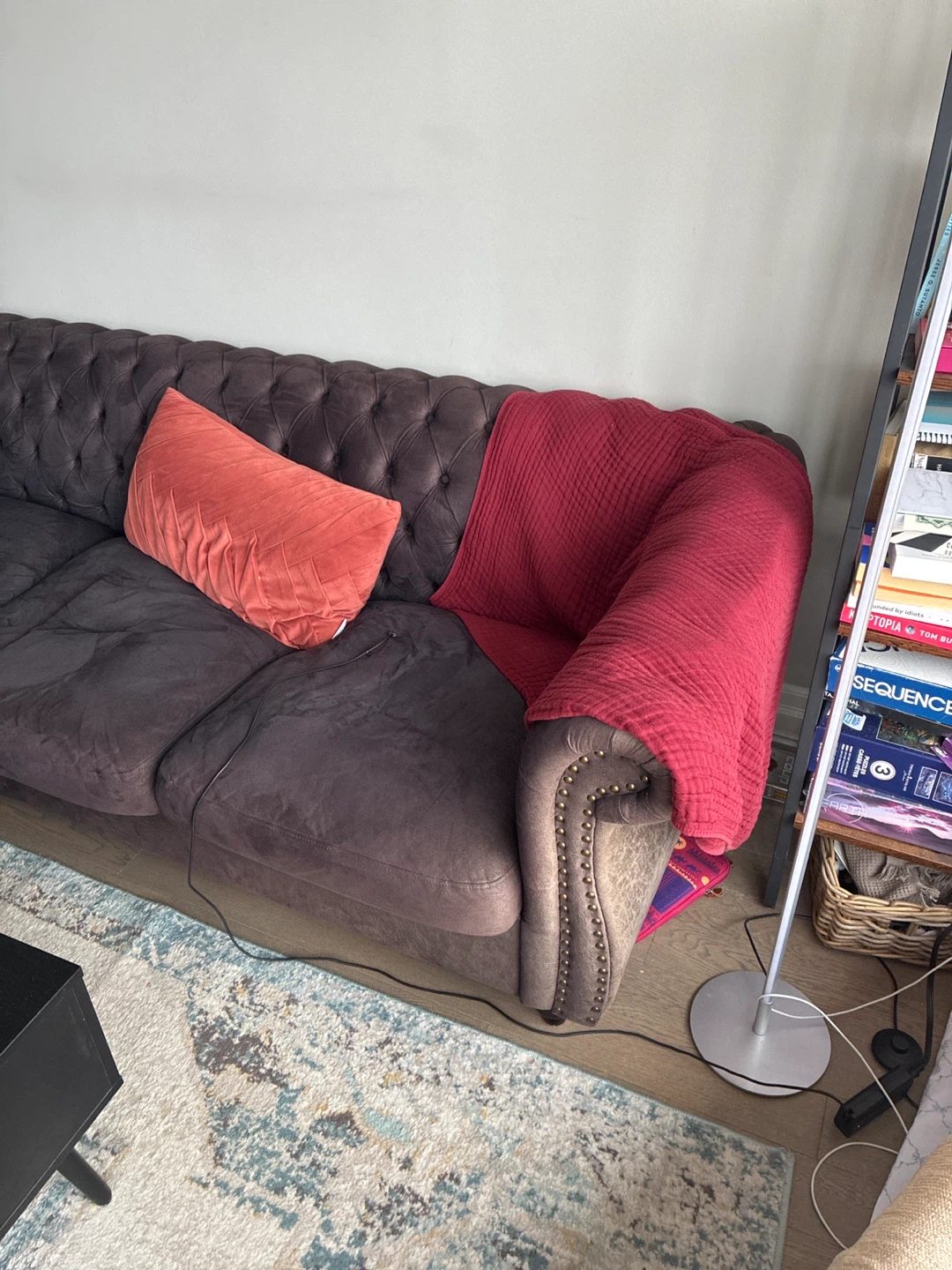 Chesterfield Tufted Sofa - photo 2