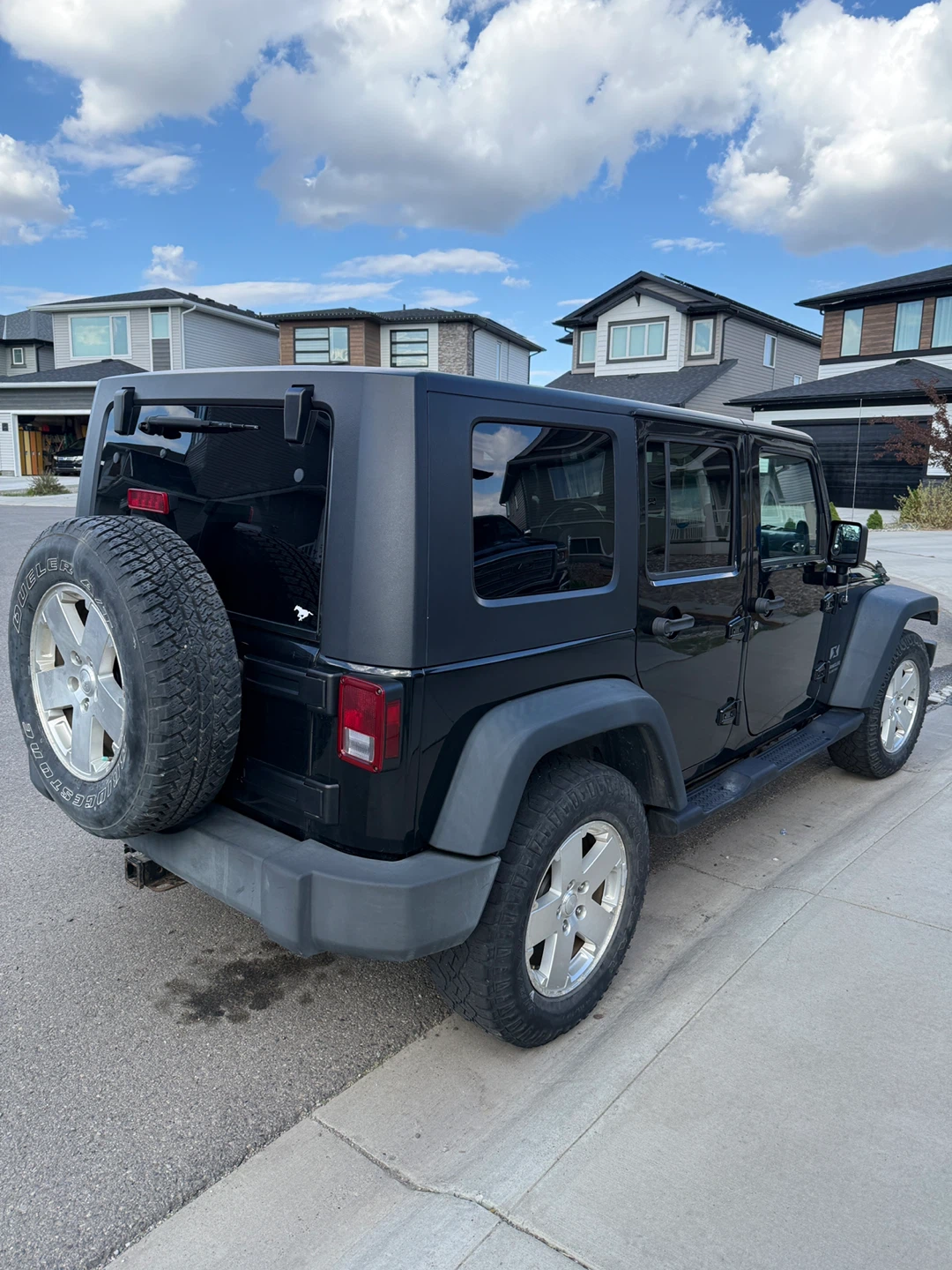 Black Jeep Wrangler Unlimited - photo 3