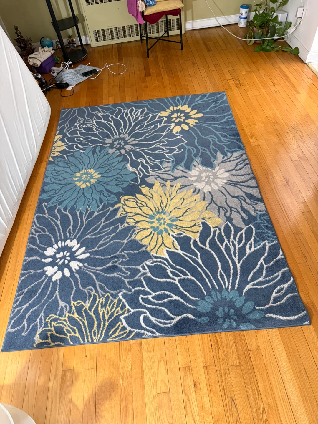 Area Rug - 5' 2" x 7' 3" - Floral Pattern - photo 2